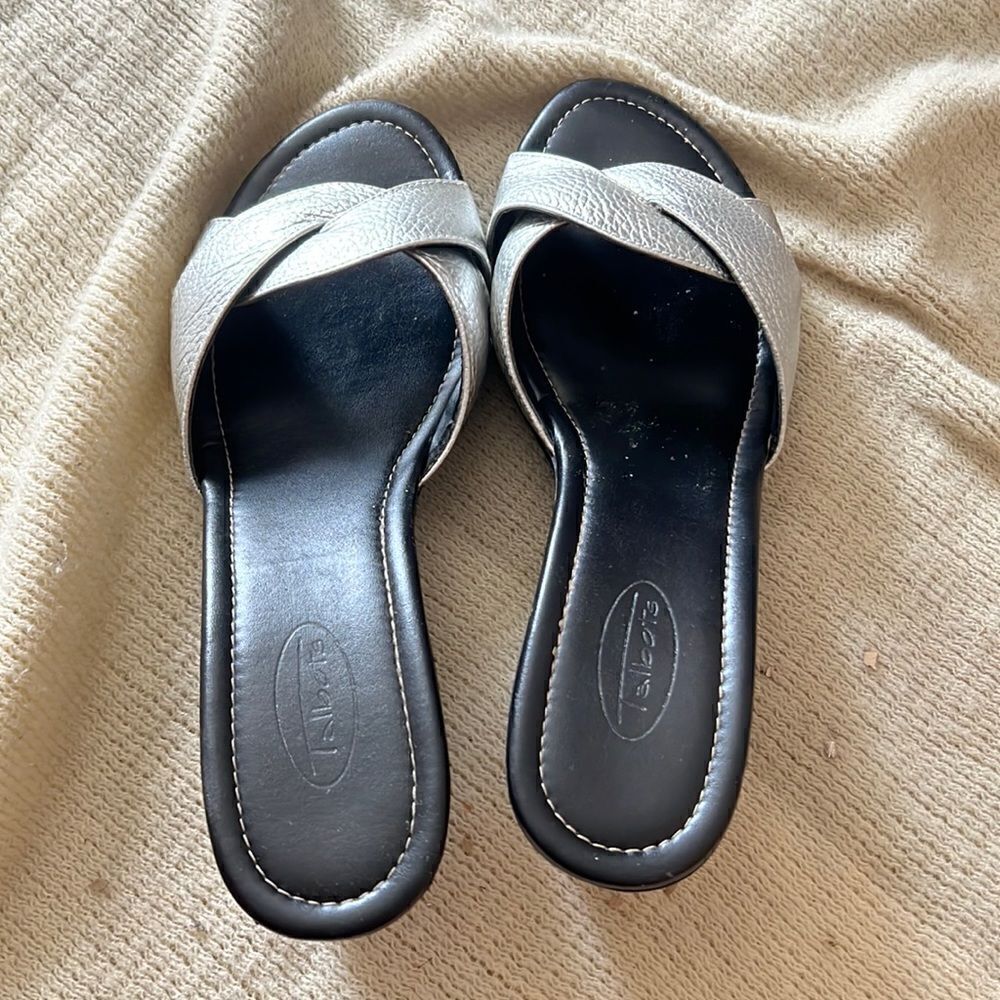 - Talbots Daphne7 Mules - Picture 3 of 5